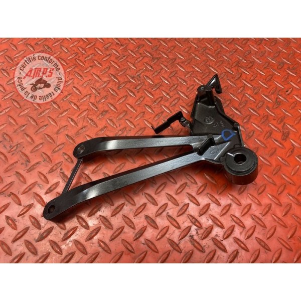 Platine repose pied passager droite 