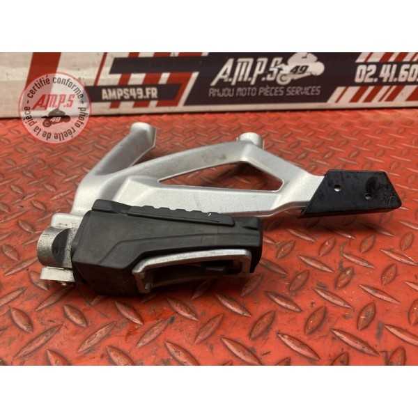 Platine repose pied passager gauche 