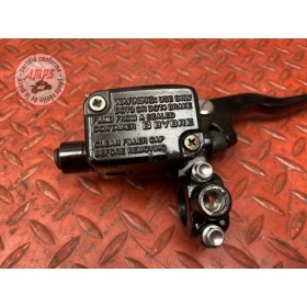 Maitre cylindre de frein avant 