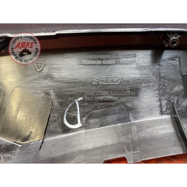 Plastique coque arriere droite 