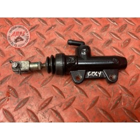 Maitre cylindre de frein arriere 