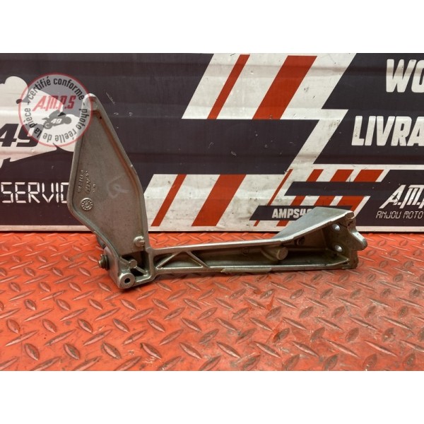 Platine repose pied passager gauche 