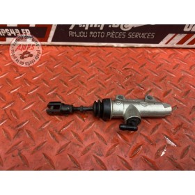 Maitre cylindre de frein arriere 