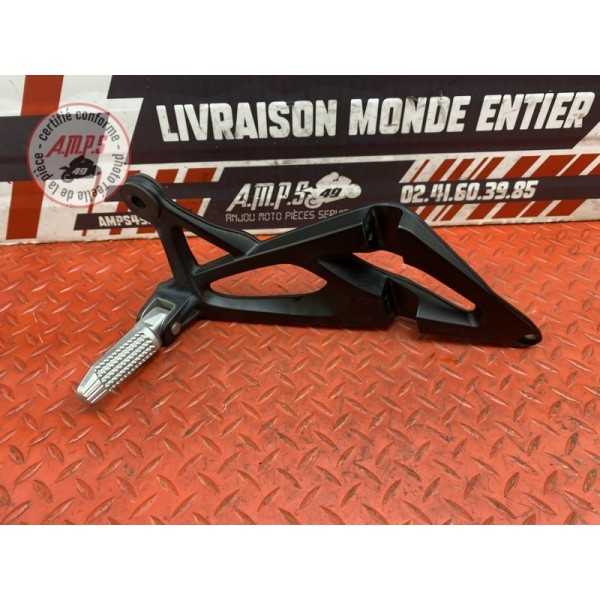 Platine repose pied passager droite