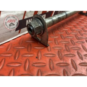 Axe de roue arriere 