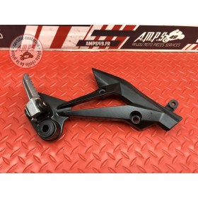 Platine repose pied passager droite 