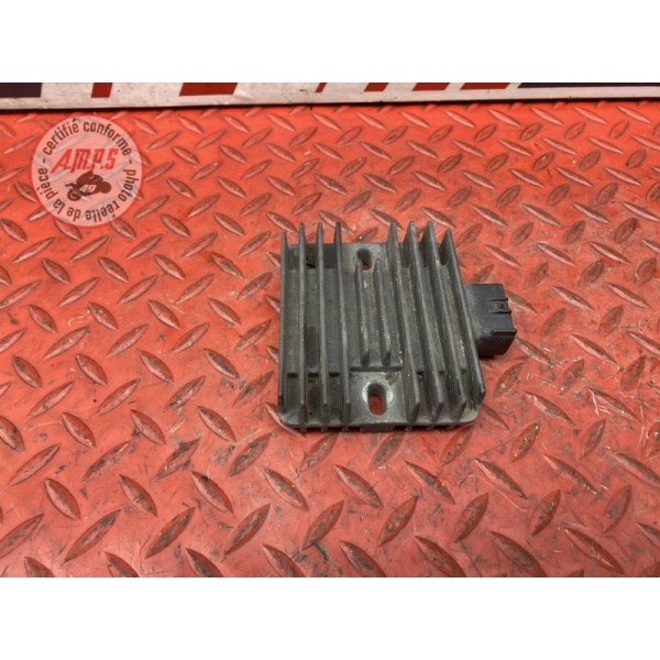 Regulateur de tension 