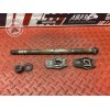 Axe de roue arriere 