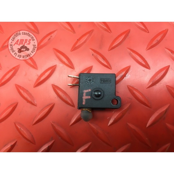 Contacteur de frein avant 