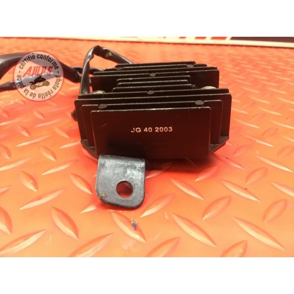 Regulateur de tension 