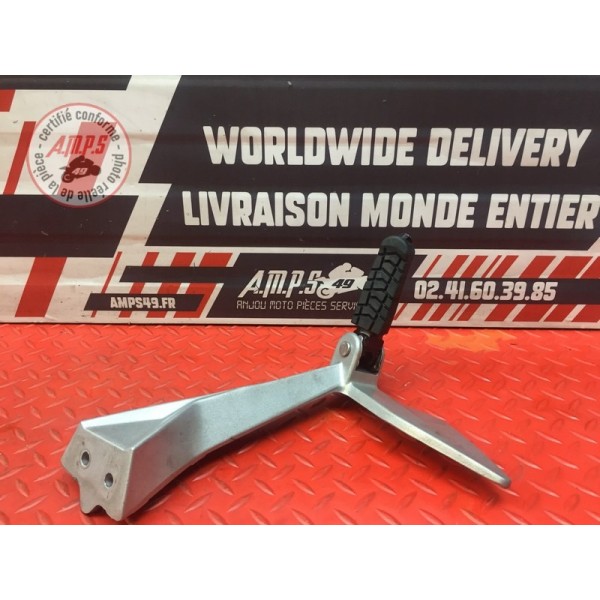 Platine repose pied passager droite