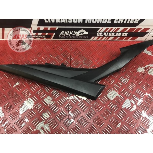 Cache plastique sous selle droit Suzuki GSR B0-A1