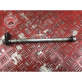 Axe de roue arriere 