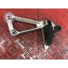 Platine repose pied passager droite 