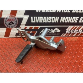Platine repose pied droite 
