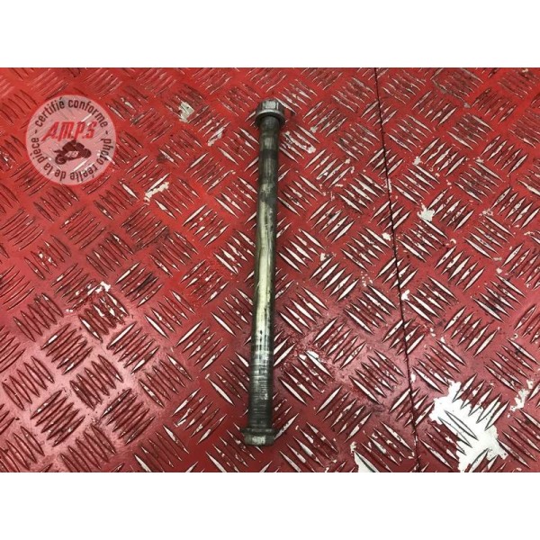 Axe de roue arriere 