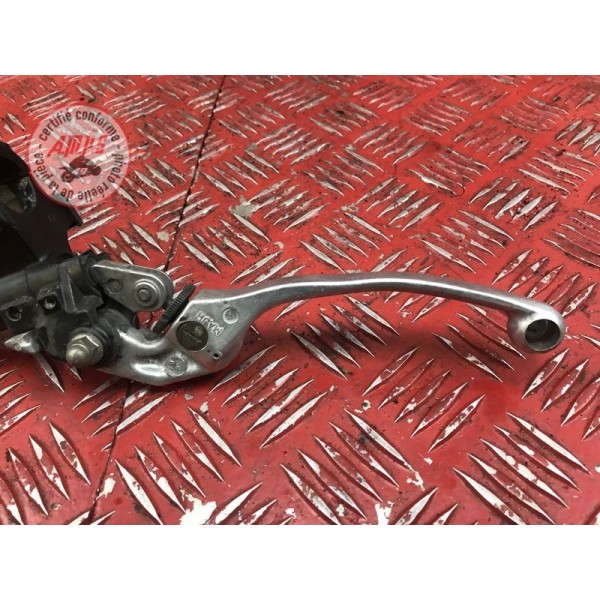 Maitre cylindre de frein avant 