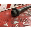 Axe de roue arriere 