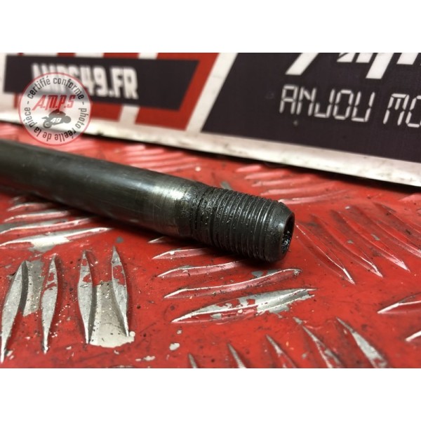 Axe de roue avant 
