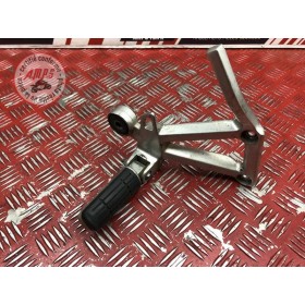 Platine repose pied passager droite 