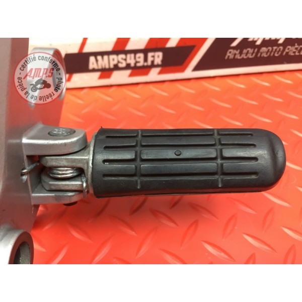 Platine repose pied droite 