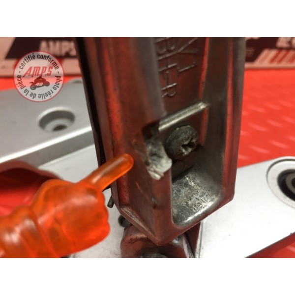 Platine repose pied droite 