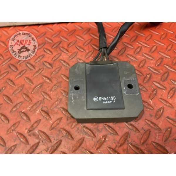 Regulateur de tension 