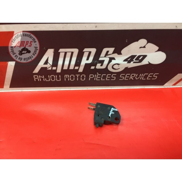 Contacteur de frein avant 