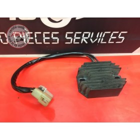 Regulateur de tension 