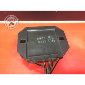 Regulateur de tension 