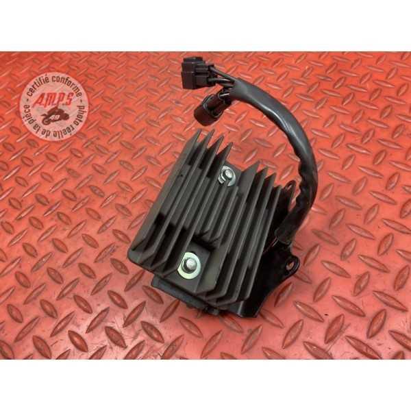 Regulateur de tension 