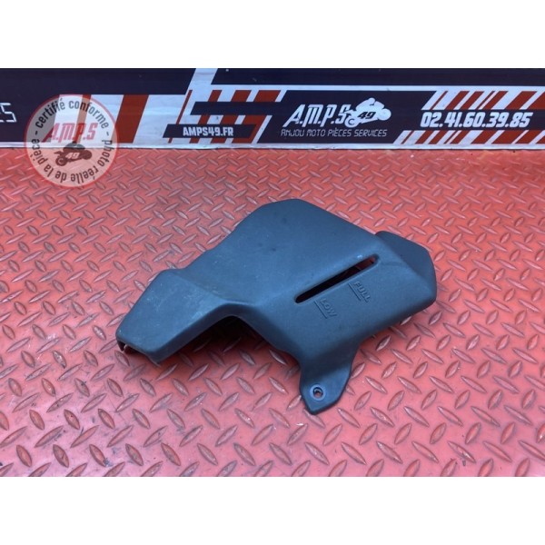 Cache plastique sur bocal de liquide 