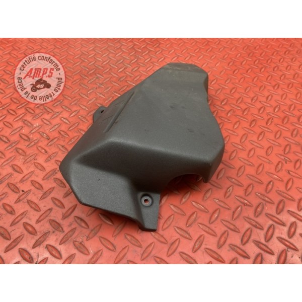 Cache plastique sur bocal de liquide 