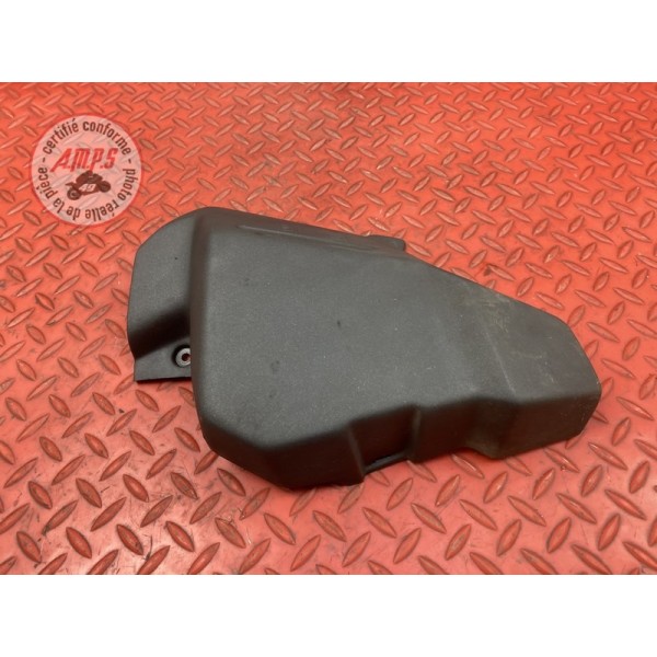 Cache plastique sur bocal de liquide 