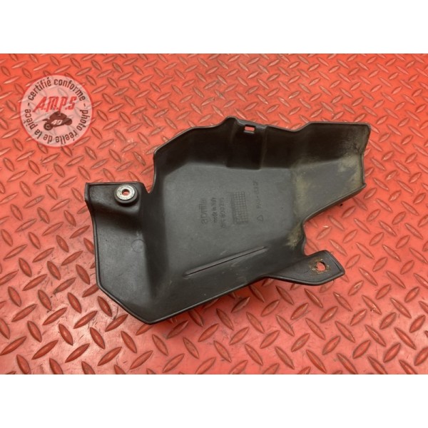 Cache plastique sur bocal de liquide 