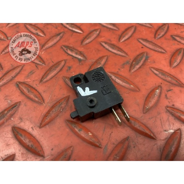 Contacteur de frein avant 