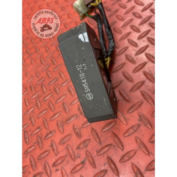 Regulateur de tension 