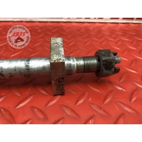 Axe de roue arriere 