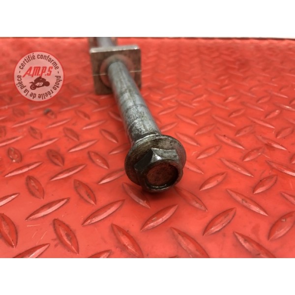 Axe de roue arriere 