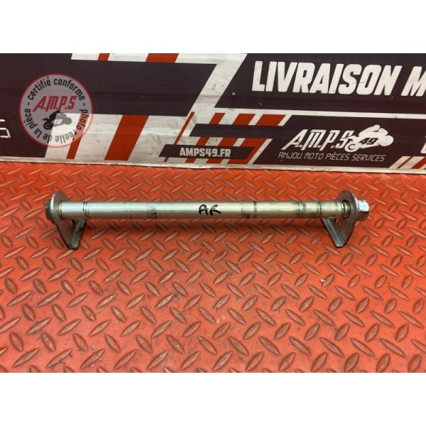 Axe de roue arriere 