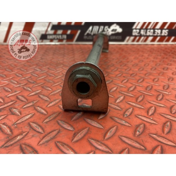 Axe de roue arriere 