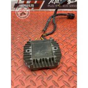 Regulateur de tension 