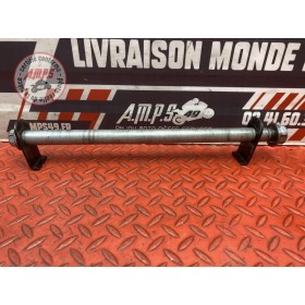 Axe de roue arriere 