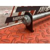 Axe de roue arriere