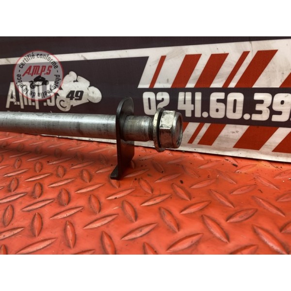 Axe de roue arriere 