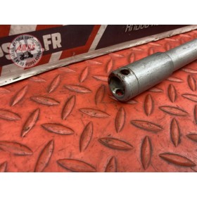 Axe de roue avant 