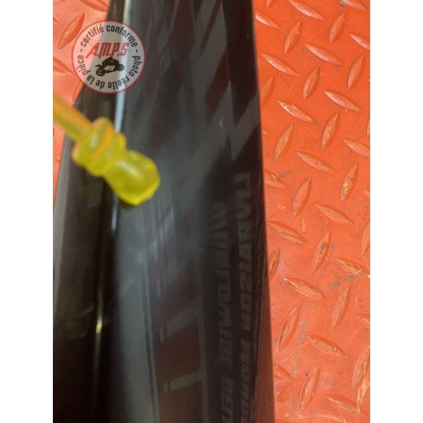 Cache plastique sous selle droit 