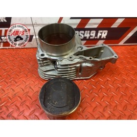 Cylindre piston gauche 