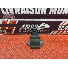 Regulateur de tension 