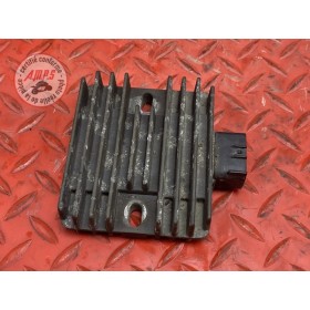 Regulateur de tension 